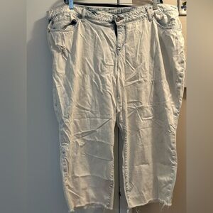 Torrid bleached crop jeans